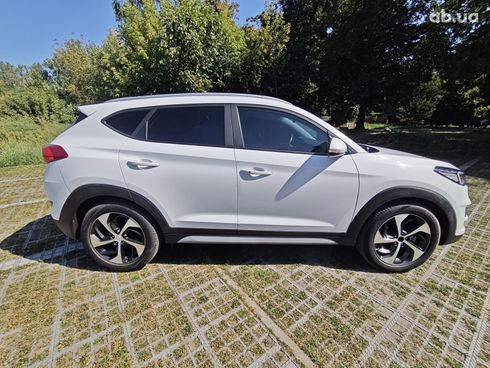 Hyundai Tucson 2018 белый - фото 4
