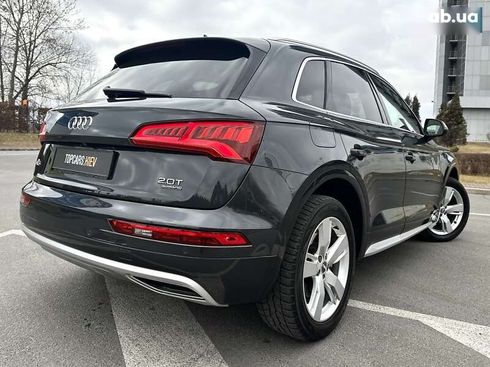 Audi Q5 2017 - фото 12