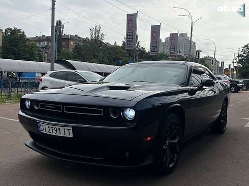 Dodge Challenger 2017 - фото 2