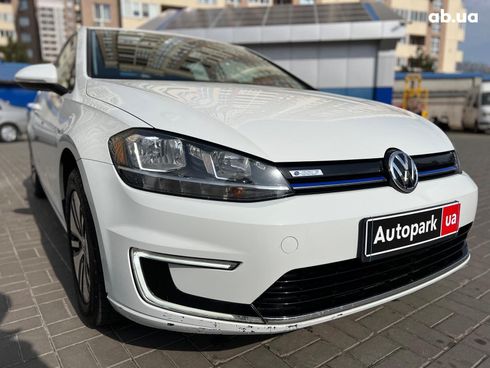 Volkswagen e-Golf 2017 белый - фото 10