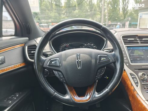Lincoln MKX 2016 красный - фото 15