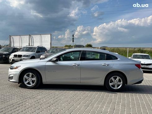 Chevrolet Malibu 2019 серый - фото 6