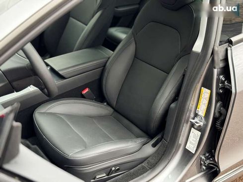 Tesla Model 3 2025 - фото 13