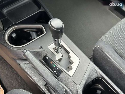 Toyota RAV4 2016 - фото 28
