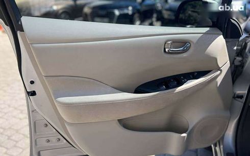 Nissan Leaf 2011 - фото 7