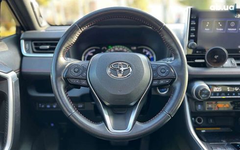 Toyota RAV4 2021 - фото 11