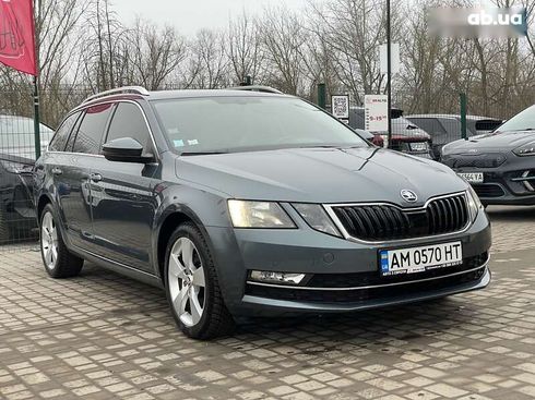 Skoda Octavia 2019 - фото 9