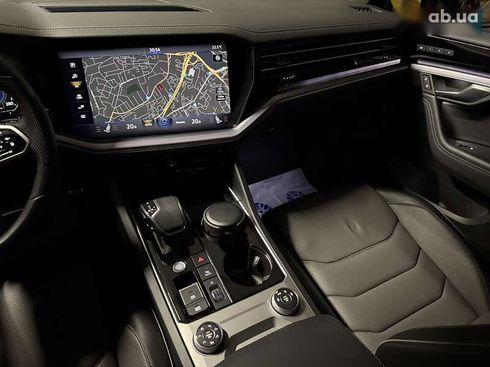 Volkswagen Touareg 2021 - фото 22