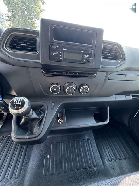 Renault Master 2021 - фото 20