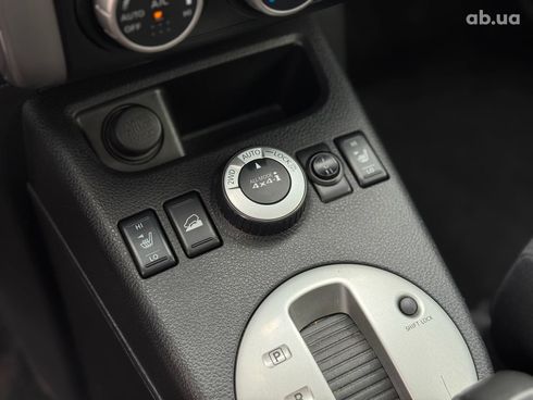 Nissan X-Trail 2011 черный - фото 11