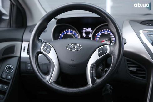 Hyundai Elantra 2012 - фото 16