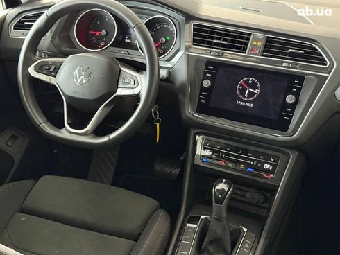 Volkswagen Tiguan 2021 черный - фото 24