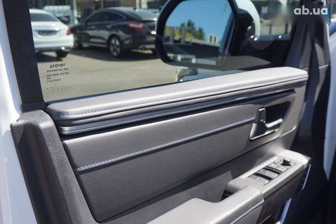 Toyota Sequoia 2023 - фото 22