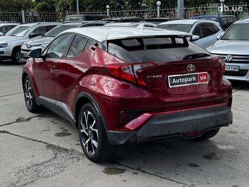 Toyota C-HR 2017 красный - фото 2