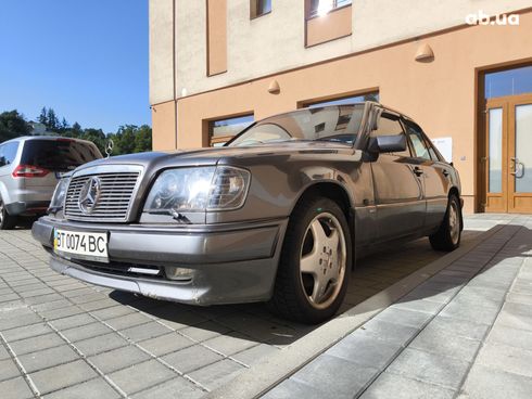 Mercedes-Benz E-Класс 1989 серый - фото 2