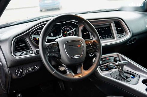 Dodge Challenger 2019 - фото 17