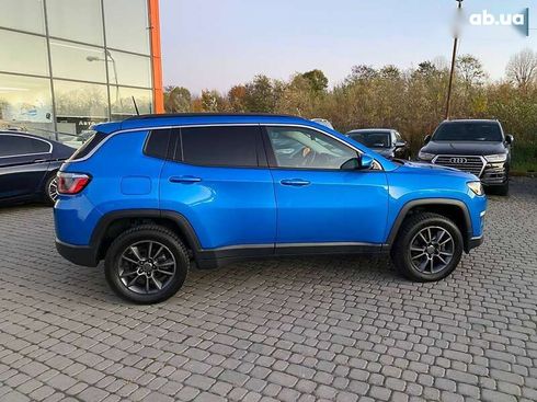 Jeep Compass 2017 - фото 9