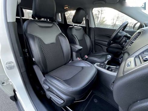 Jeep Compass 2017 - фото 13