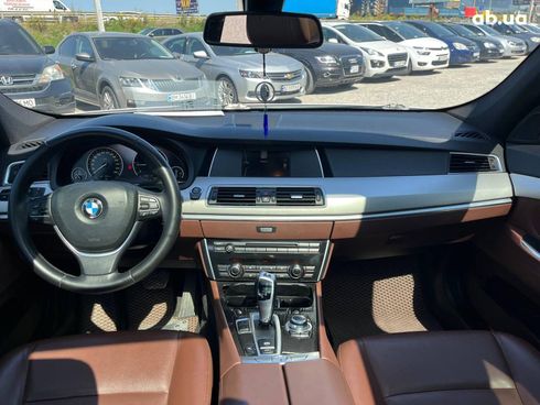 BMW 5 серия 2013 белый - фото 37