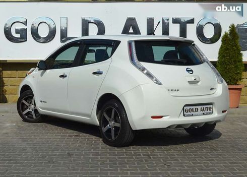 Nissan Leaf 2015 - фото 10