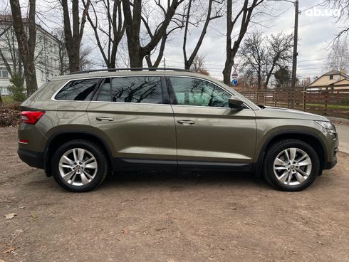 Skoda Kodiaq 2017 зеленый - фото 6