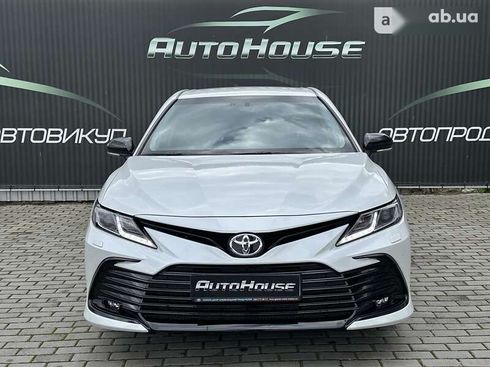 Toyota Camry 2021 - фото 4