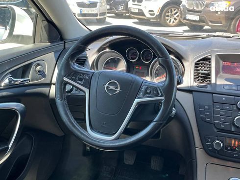 Opel Insignia 2011 белый - фото 18