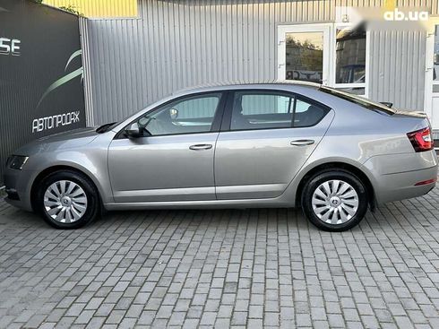 Skoda Octavia 2017 - фото 26