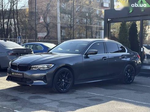BMW 330 2019 - фото 2