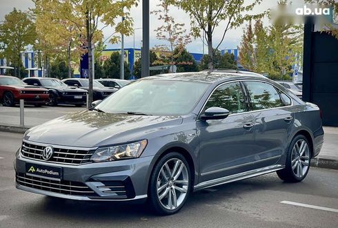 Volkswagen Passat 2016 - фото 9