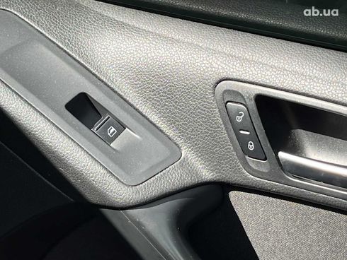 Volkswagen Tiguan 2018 серый - фото 40