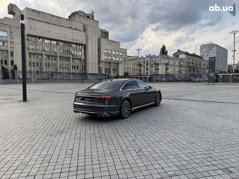 Audi S8 2024 - фото 7