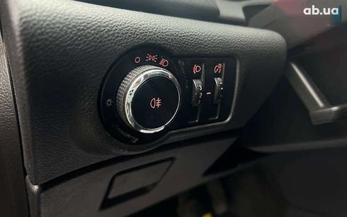 Opel Astra 2011 - фото 11