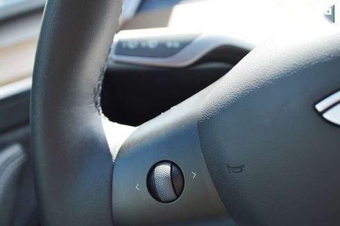 Tesla Model Y 2023 - фото 28