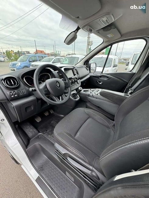 Renault Trafic 2021 - фото 12