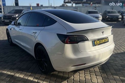 Tesla Model 3 2020 - фото 5
