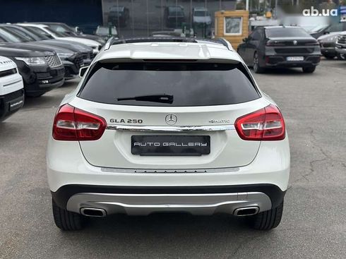 Mercedes-Benz GLA-Класс 2016 - фото 11