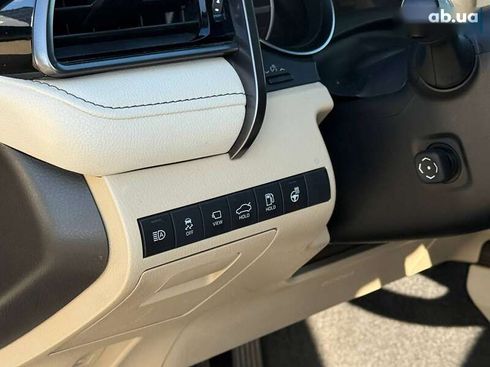 Toyota Camry 2021 - фото 11