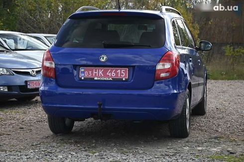 Skoda Fabia 2009 - фото 13