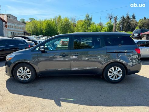 Kia Sedona 2017 серый - фото 8