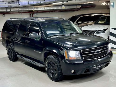 Chevrolet Suburban 2011 - фото 8