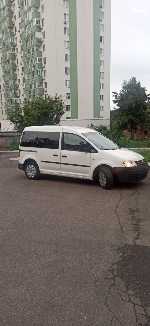 Volkswagen Caddy 2004 белый - фото 10