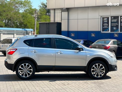 Nissan Qashqai 2010 серый - фото 4