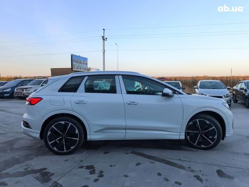 Audi Q4 e-tron 2023 белый - фото 9