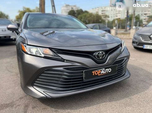 Toyota Camry 2018 - фото 12