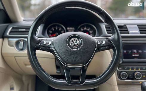 Volkswagen Passat 2017 - фото 11