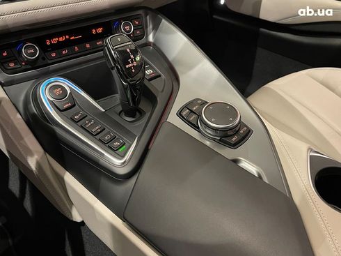 BMW i8 2014 - фото 15