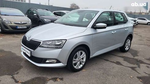 Skoda Fabia 2020 - фото 5