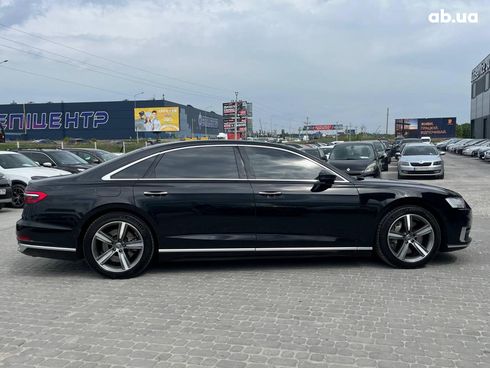 Audi A8 2018 черный - фото 11