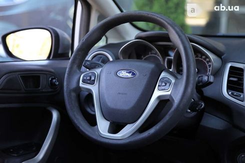 Ford Fiesta 2012 - фото 12